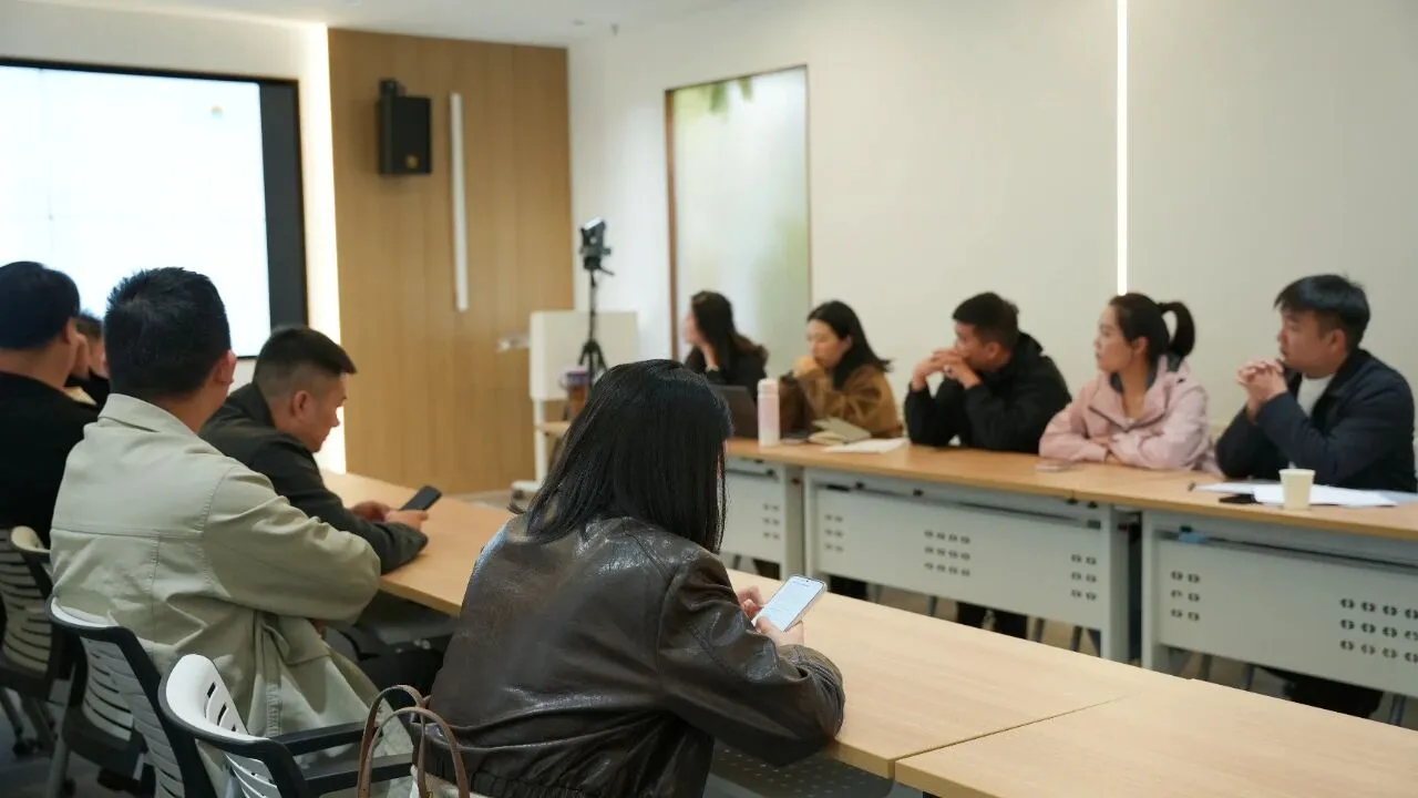 九月案件研讨会 2.jpg 九月案件研讨会 2.jpg